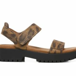 Women's Zodiac Bailey Lugged Sandals
