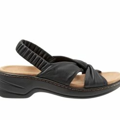Women's Trotters Nella Sandals